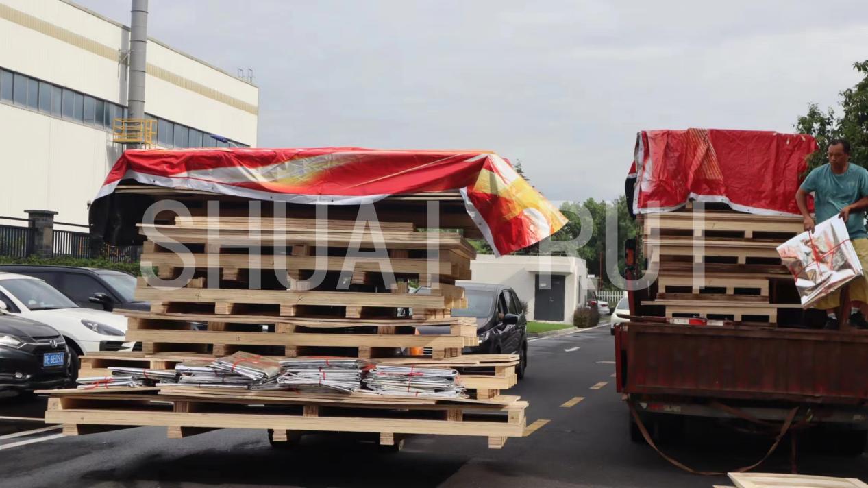 L'automazione di Shuairui assiste un'azienda quotata nel suo viaggio in Thailandia agli utensili elettrici